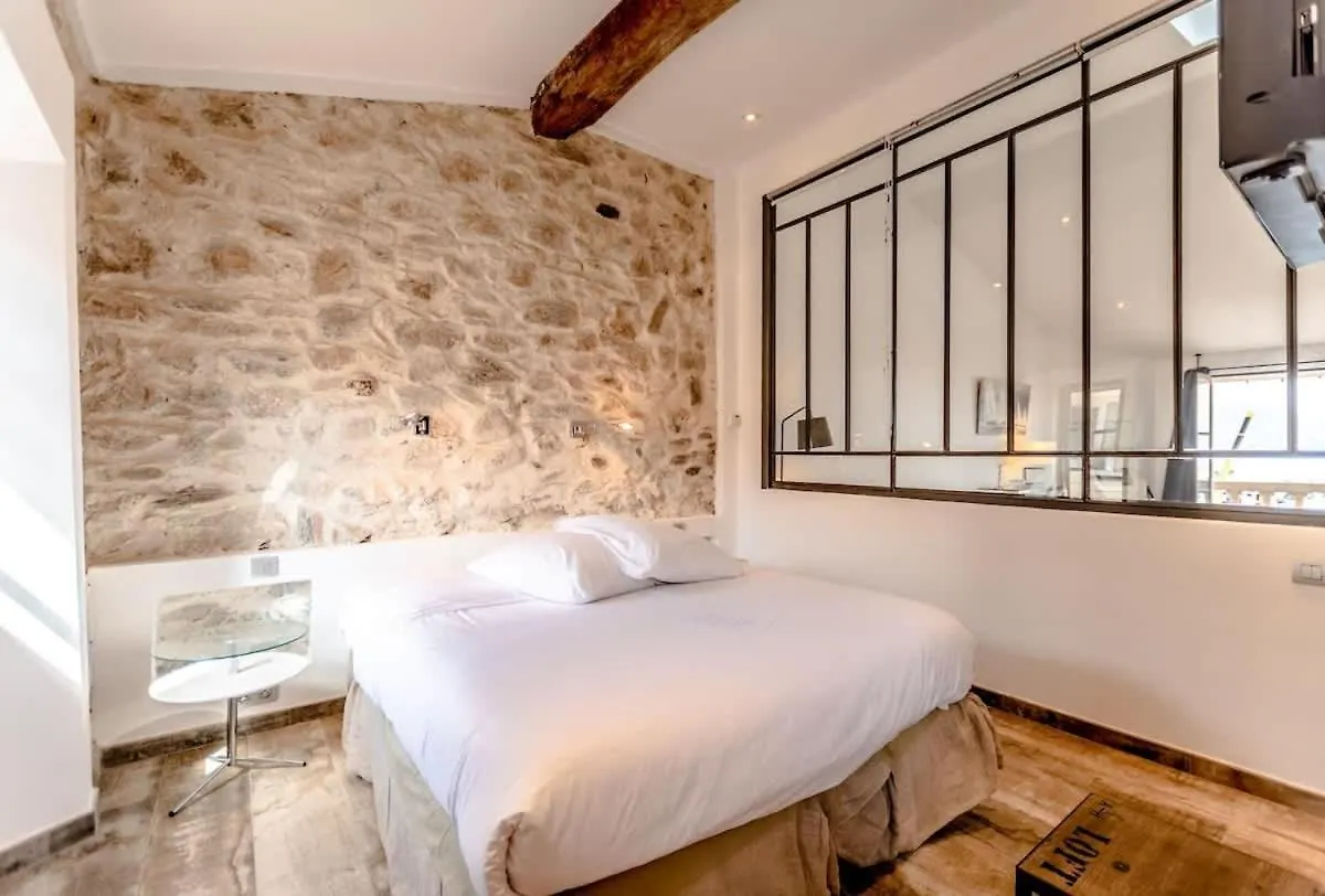 Design Apartment With A Sea View In St-Tropez Port Saint-Tropez