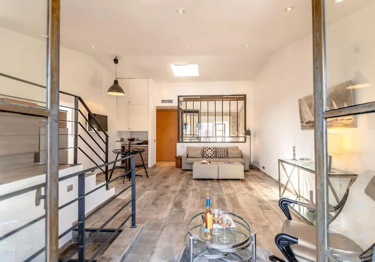 Design Apartment With A Sea View In St-Tropez Port Saint-Tropez