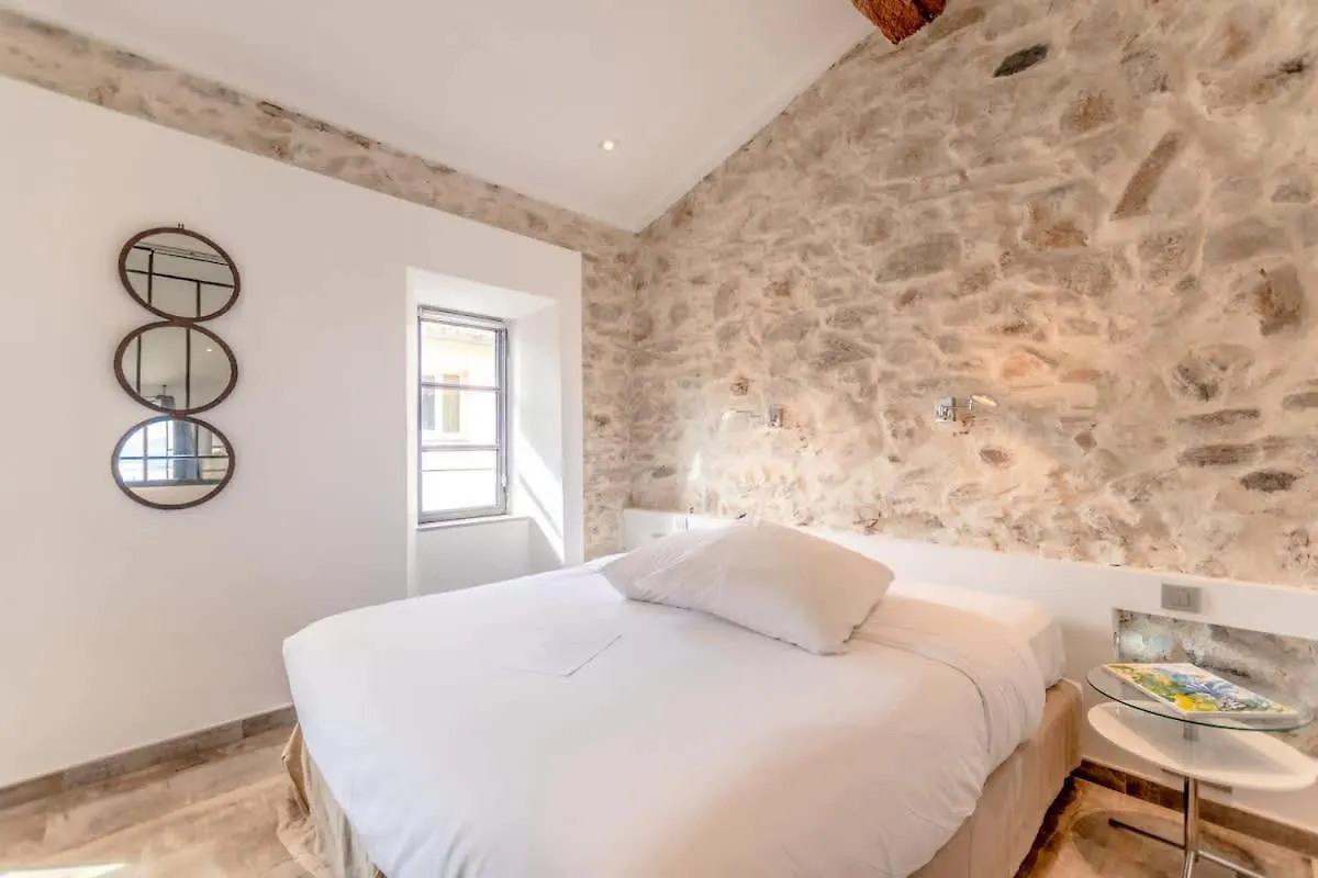 Design Apartment With A Sea View In St-Tropez Port Saint-Tropez